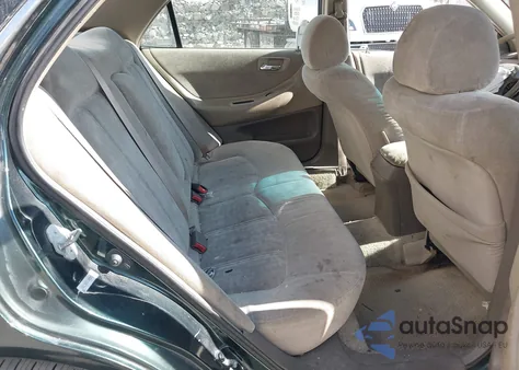 2000 Honda Accord 2.3 Ex from USA, damaged, VIN 1HGCG6676YA064972